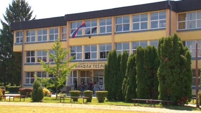 maturanti i trubaci srednja skola