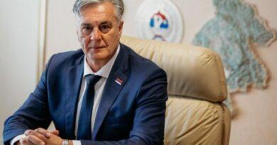 Karan: Krivična prijava protiv počinilaca skrnavljenja simbola Srpske; Podrška zabrani ratne zastave pod kojom su ubijani Srbi
