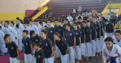 Jubilarni 30. “Vidovdanski karate kup” okupio preko 200 takmičara; Karate klub “Knešpolje” slavi 45 godina uspješnog rada Jubilarni 30. “Vidovdanski karate kup” okupio preko 200 takmičara; Karate klub “Knešpolje” slavi 45 godina uspješnog rada