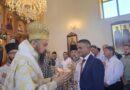 Vladika Sava služio svetu liturgiju u hramu u Međeđi; Kum slave načelnik opštine Igor Savković Vladika Sava služio svetu liturgiju u hramu u Međeđi; Kum slave načelnik opštine Igor Savković