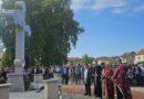 Sveta liturgija, parastos i stotine svijeća u pomen na stradale branioce grada Sveta liturgija, parastos i stotine svijeća u pomen na stradale branioce grada